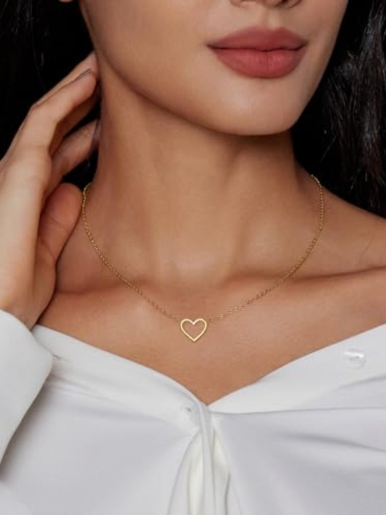 Cute Heart Necklace Dainty 18k Gold Plated Tiny Heart Pendant Choker Necklaces